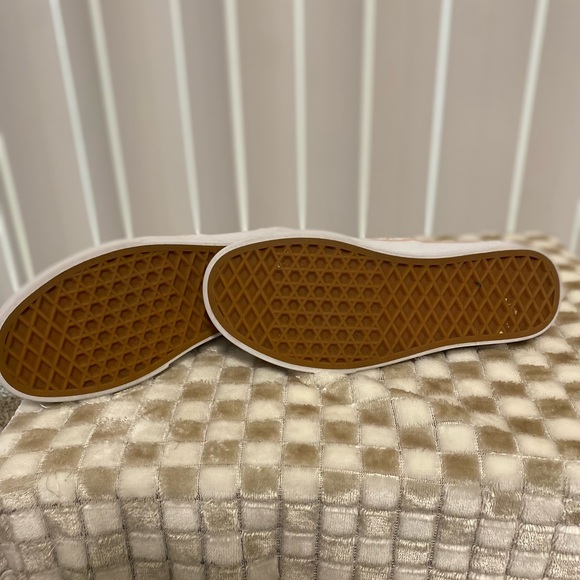 Light pink Vans 
Woman’s size 6 
Vans - Picture 3 of 6